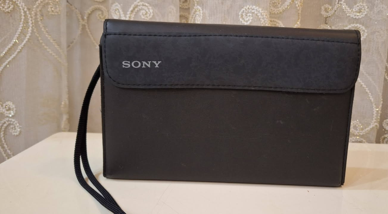 رادیو سوني یاباني اصلي نضیف جدا كامل شغال  یعمل علی ٤باتري قلم  رادیو
و۲ باتري قلم الساعة 
انتاج سنة 1987 موجات رادیو 
FM  MW  SW  LW
توصیل   للحجز مراسلة الصفحة او مراسلة واتساب على الرقم ***********
