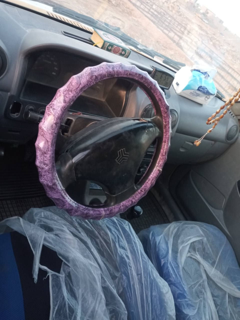 سلام عليكم سياره سايبه موديل 12 مكينه جديد كير بس الرابع يفلت كهربائي دواخل باتري داينو جديد حداديه نضيفه سنويه لسته اوعشرين ساقطه بدون راعي اتكفلك سرقه اوطلب سعره 13اوبيه مجال قليل مكانه اطوريج رقم ***********
