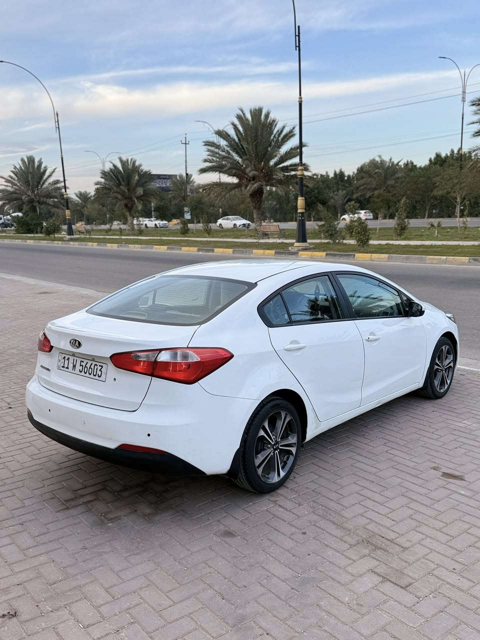 سلام عليكم كيا سيراتو 2014 خليجي رقم بغداد الدولي بسمي تحويل مباشر سياره مكفوله كفالة عامه من الضربه والصبغ وتبديل بارد بسيط وسونار مرفق مع الصوره سياره جاهزه مكينه 2000 دوش وكير 6 نمر مكفولات حداديه جديده تخم تاير جديد ويلكب 17 كروم شاشه كامره دواره حساسات امامي خلفي تحكم ستيرن مكان سياره كربلاء 
سعر 122 مجال بسيط ***********
***********
