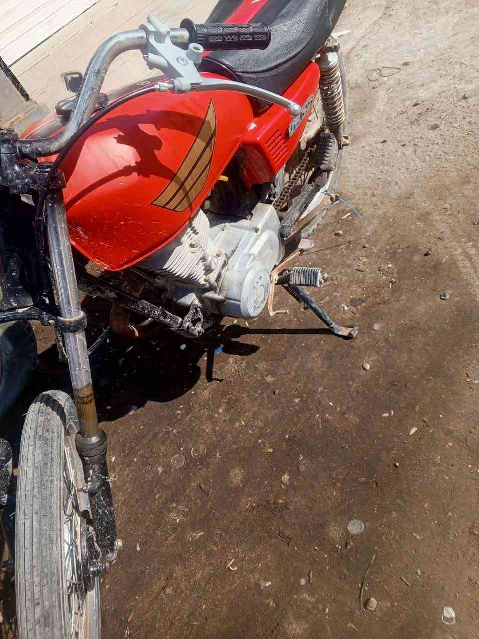 للبيع محرك رابيدو بلاد ما مفتوح  شاصي نامه كشن تانكي جديد دراجه كلك كلك كلك ادوات سعر ٣٥٠ بيها مجال بسيط ‏‪***********‬‏
