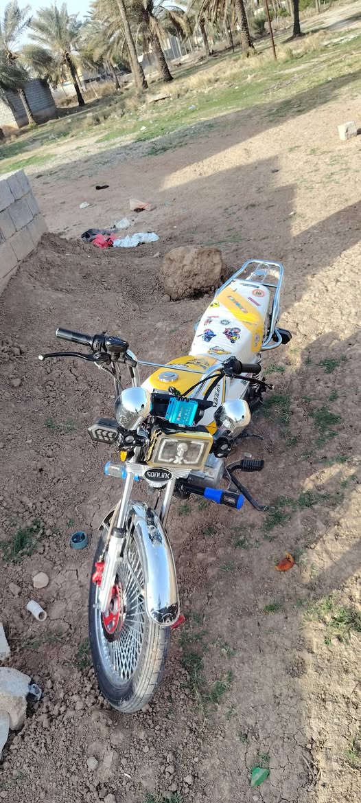 سلام عليكم دراجه البيع تايكر موديل 2025 نضيفه مرتبه دراجه شويه بيه طخه بل سكان دراجه فول ***********
