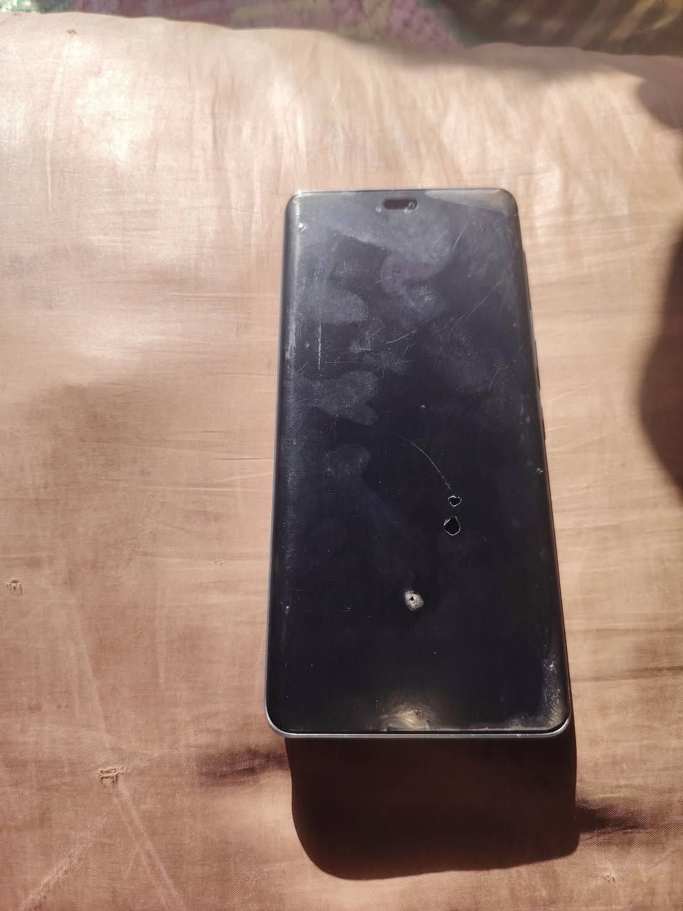 سلام عليكم للبيع جهاز هونر اكس تسعة سي جهاز نضيف كلش مستخدم اقل شهر كارتون وياة وشاحنتة وياة عشوائية 12 ذاكرة 256السعر 320هاذة الرقم ***********
