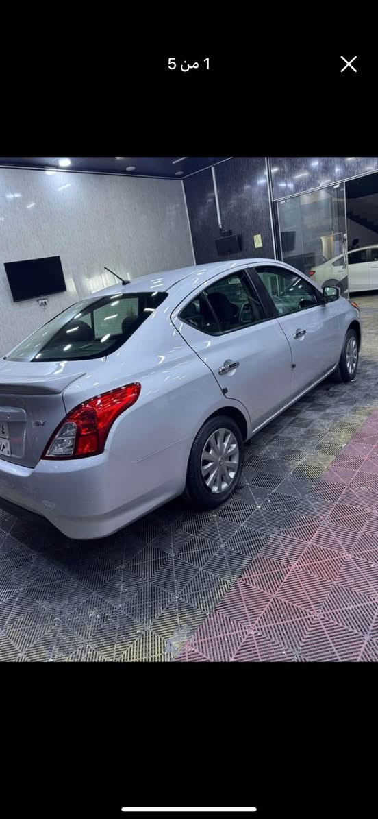 سيارة فيرسا امريكي لون سلفر مديل 2019 كير محرك شرط بيها صفحة مرشوشة بسبب تيزاب شرط تفحص سونار مرشوش فقط السيارة مابيها قطرة معجون وقبل فترة صار بيها ضربة بسيطة بالتكمة  كما موضح بالصورة كابون بانزين بيها رقم اربيل سنوية ما ساقطة سيارة جاهزة من كلشي شغل وترايك للبصرة مكان السيارة موصل سعر 98$
الشراي بس يتصل *********** موصل, نينوى
