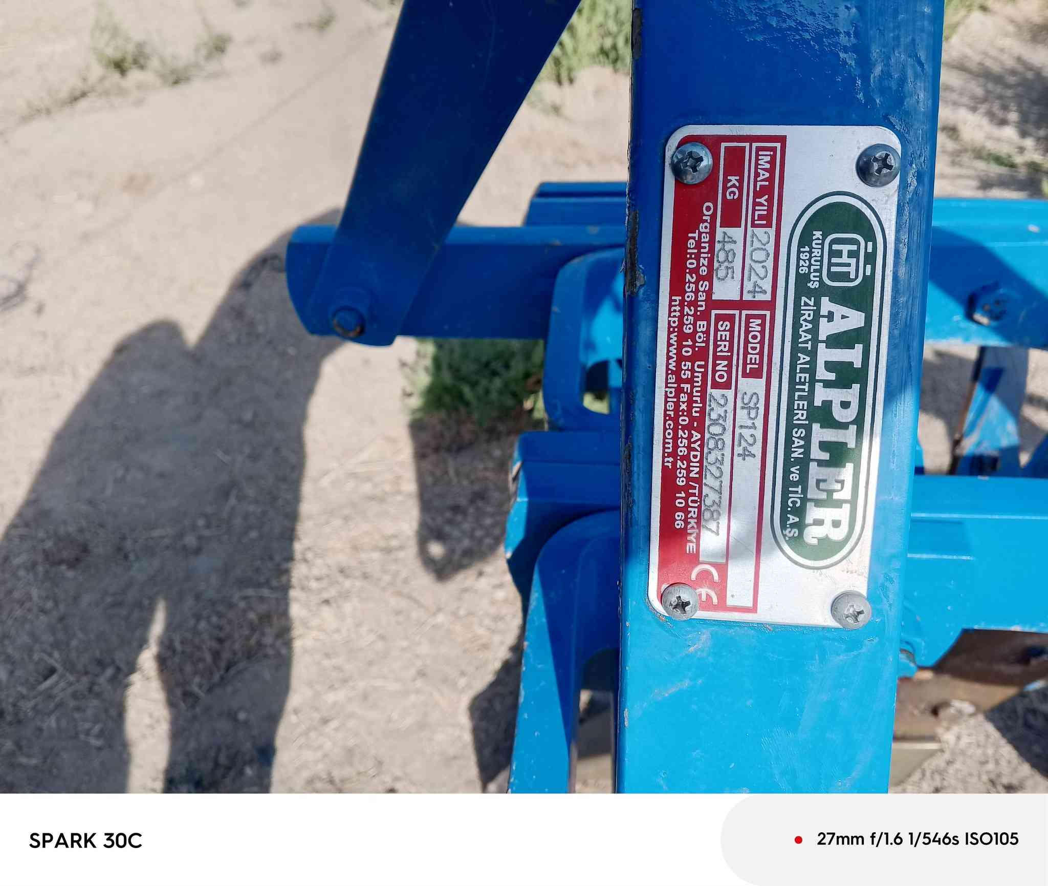 فدان للبيع حجم 12 البير تركي فدان جديد موديل 2024 مشتقل شي قليل مكاني ناصريه شطره ***********
