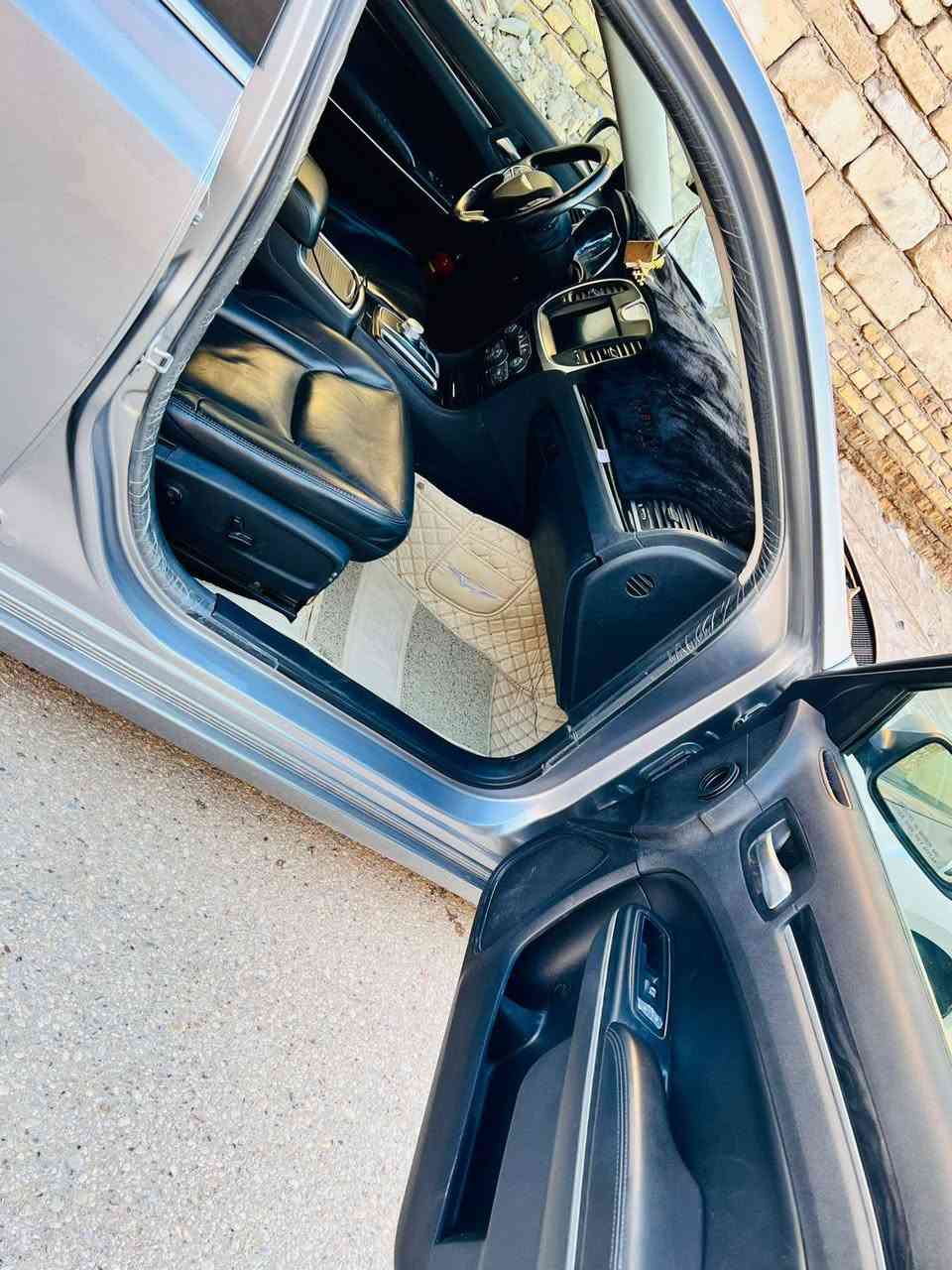 اوباما 16 اصل معلايه 22
بسمي  سنويه ل2029
حادثه قطعتين جاملغ وبنيد
ماشيه 99ميل
سياره استخدام شخصي
حداديه خير من الله 
مكينه كير
تبريد تدفئه 
تخم تاير جديد
مكان السياره ناصريه 
***********
