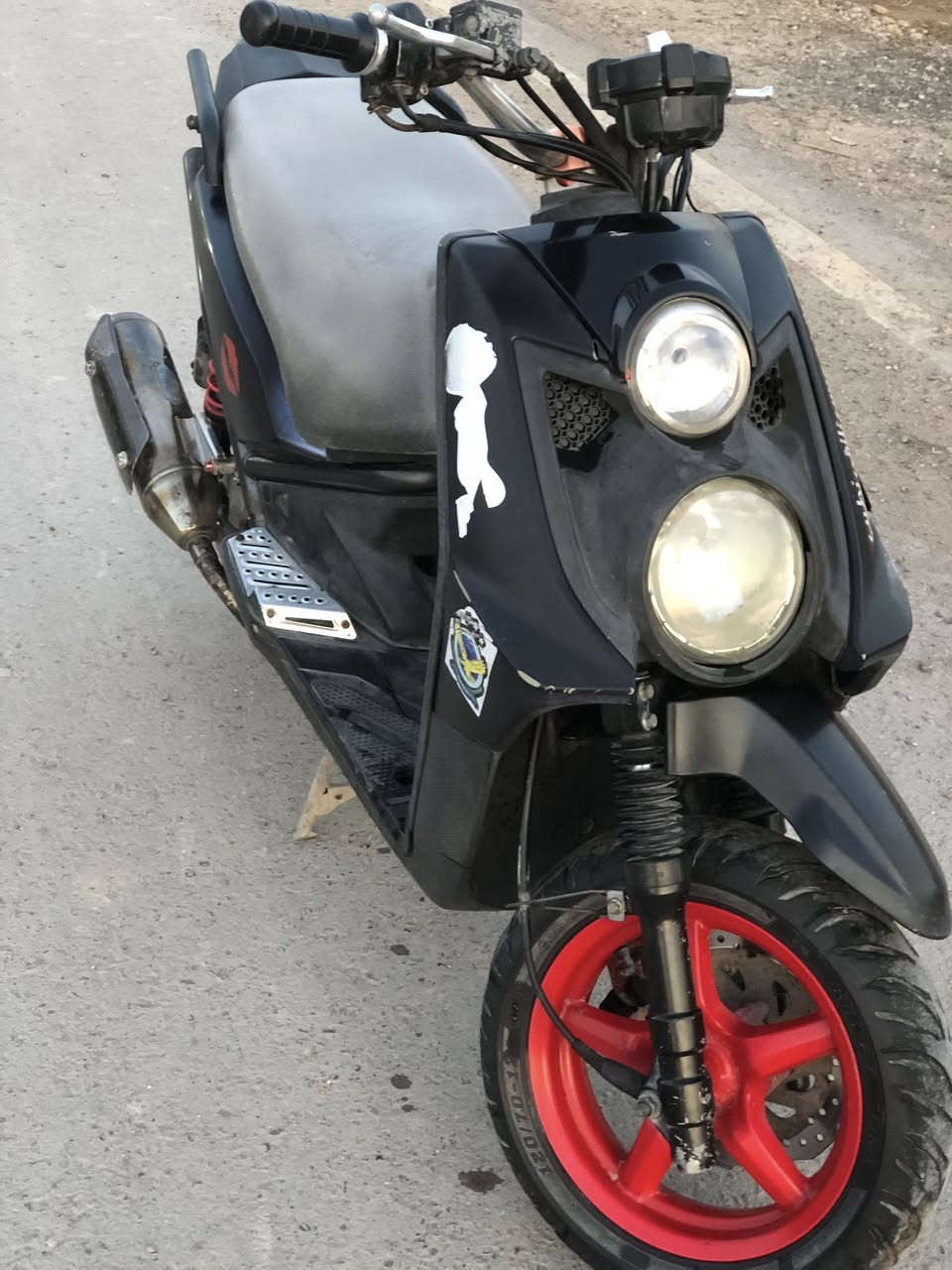 سكنس جبلي للبيع بيها تسويد قليل رايدهه 750 وبيها مجال حك الجيه مكاني بغداد عويريج قرب على مخابز باب الاغا رقم *********** ولمشراي لا يطب مستعجل علي بيعتهه
