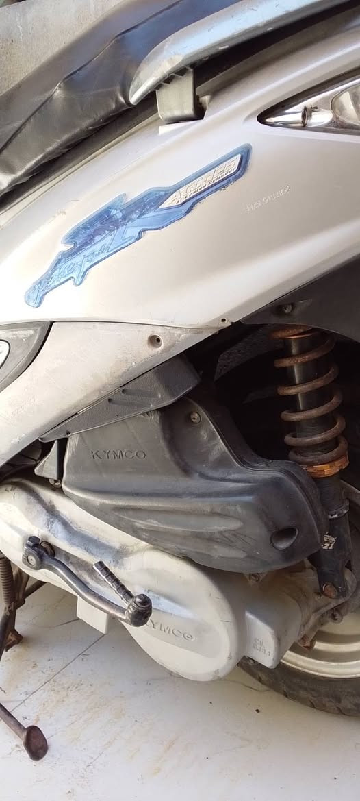 جي فور كامكو للبيع ، دراجة شلعة خير من الله تراي وين مايعجبك ، لايت عالي ناصي اشاير كيجات بانزين رون قفل جنطه ستير كلشي شغال ومابيها نقص ، مجفتها مره وحدة غراض اصلي شرط الفحص، دراجة حلوه وخدمية وماوكفتني
🛑 المكان ناصرية حي الفداء 
🛑 السعر 350 
☎️ *********** فقط اتصال لا يتوفر واتساب
