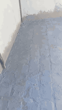 سلام عليكم. يوجد كادر متخصص بتنضيف الصطح وتشربت الصطوح وايضن تصعيد مواد للاستفسار الاتصال على الرقم ***********
