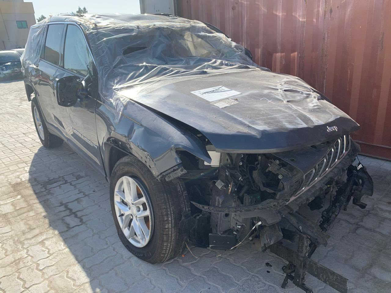 سياره جيب لاريدو مديل 23يريده يدك علا هاذه رقم ***********
