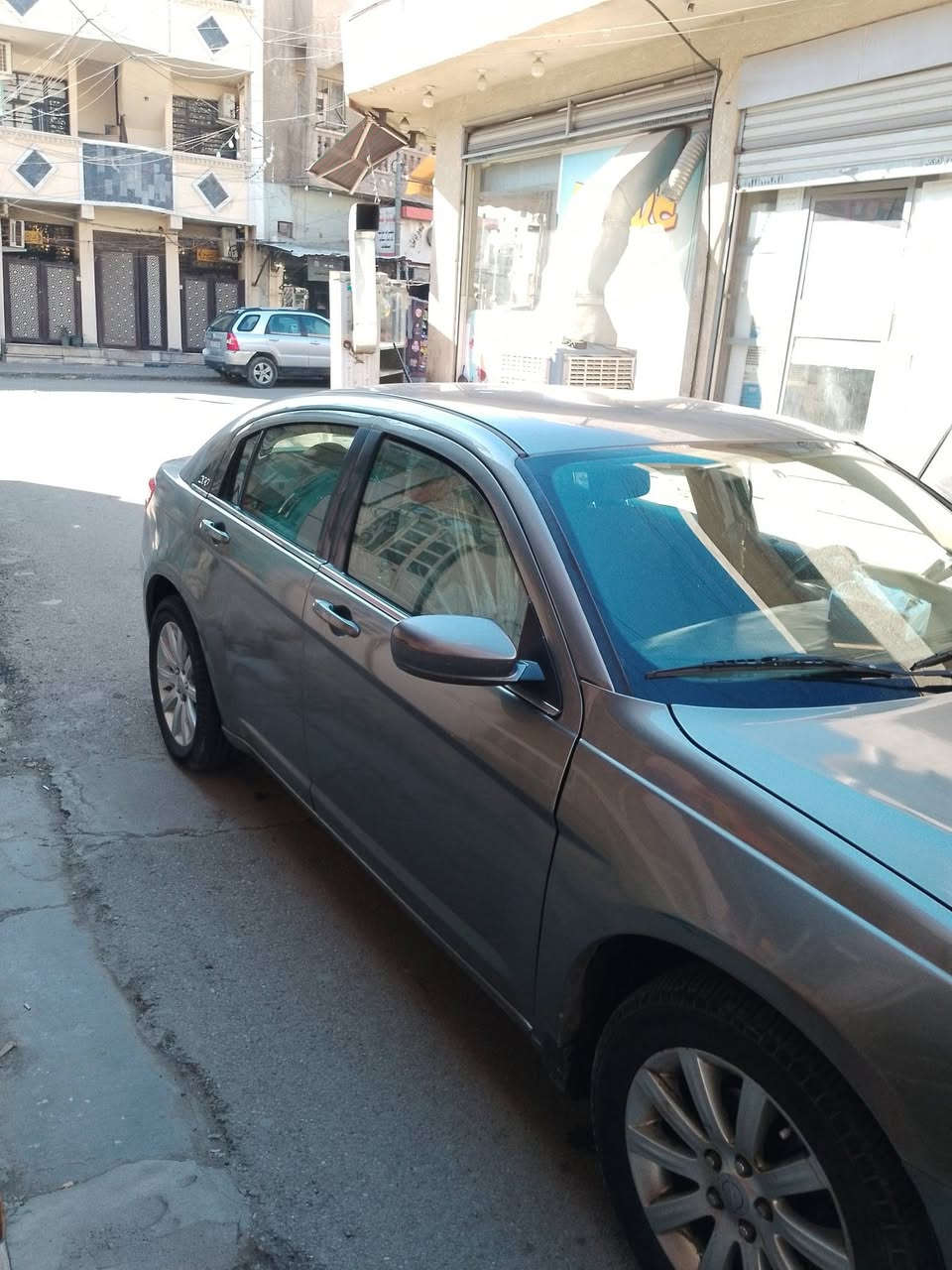 السلام عليكم
للبيع أو مراوس
سي 200  وارد امريكي حادثه كلش خفيف بدون دواخل موديل 2013 فول عدا البصمه والفتحه 
سياره نضيفه وجديده 
كير مكينه جديده منضمومه تبريد جديده 
صبغ حزام بدون حادث بدون معجون اثر جراد السياره جانت متروكه وصار بيها جراد 
مكان السياره بغداد الاعضميه 
السعر 80 بيه مجال شي بسيط 
الاتصال ***********
