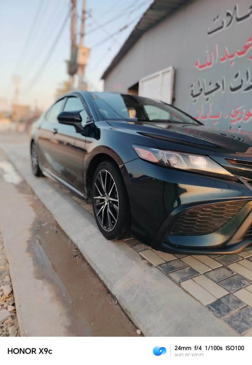السلام عليكم
للبيع كامري 2021 امريكي موصفات se رقم اربيل باسمي 
ماشيه 75 ضرر باب خلفي  
 الفلوجه / النساف  /المحامده 
السعر 180 وبيه مجال 

***********
