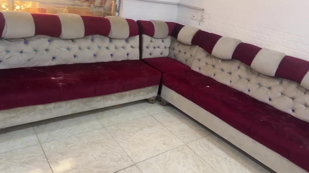 للبيع كلهن غرفه وتخم 400بيهه مجال التصال ***********
