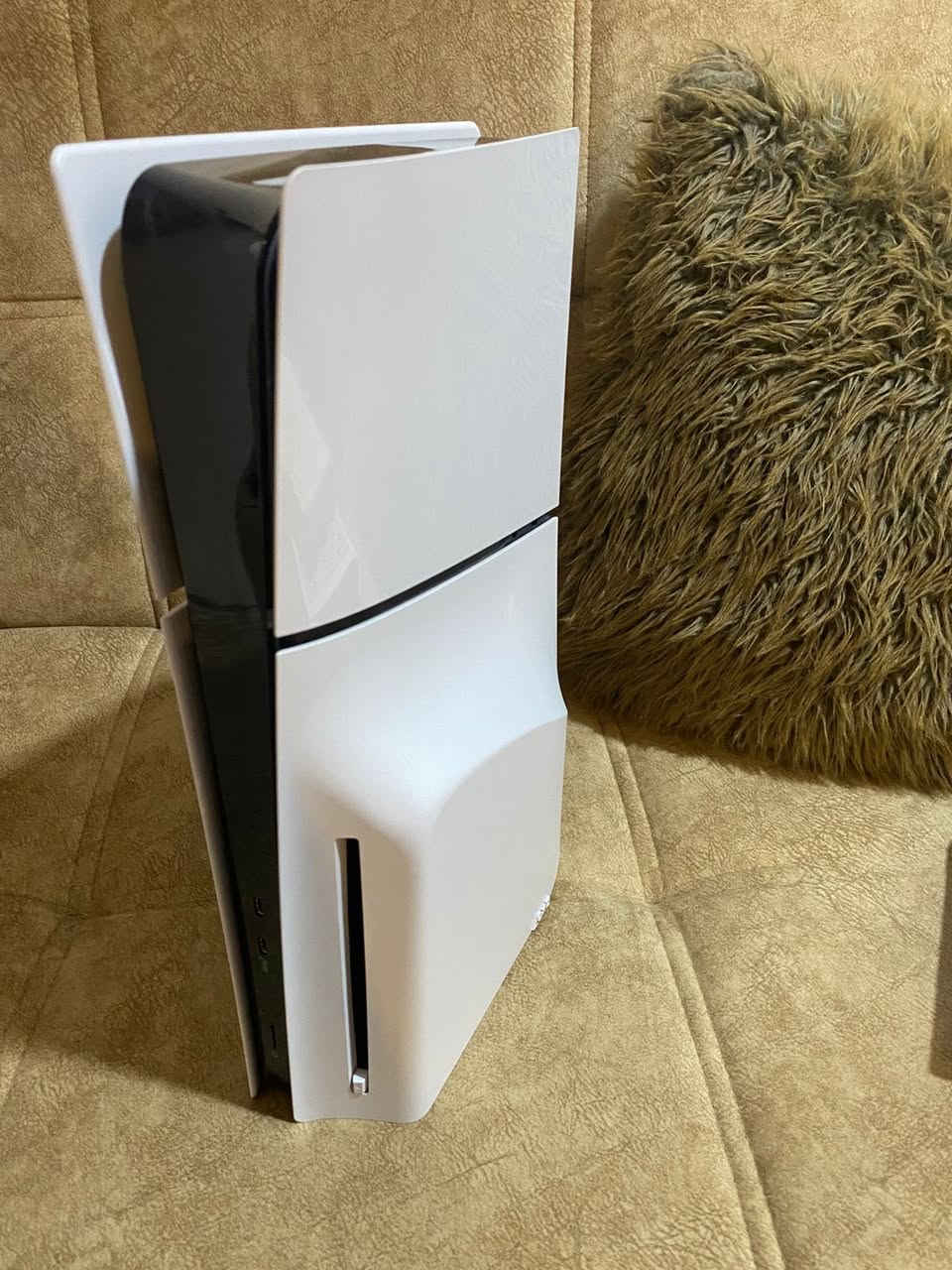 بلي 5 سلم ذاكره 1 تيرا
يجي ويا جوستك وكيبلات كامله وكارتون 
لا مصلح ولا مفتوح تاخذه مثل الجديد 
ضمان شهر


**إذا كنت صاحب هذا الإعلان وتريد حذفه لأي سبب، رجاءا أرسل رسالة إلى الدعم الفني**