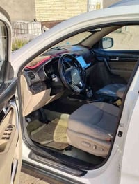 من رخصت الدمن سورنتو ٢٠١٣مكفوله كفاله عامه فول موصفات ٤سلندر 077666787...