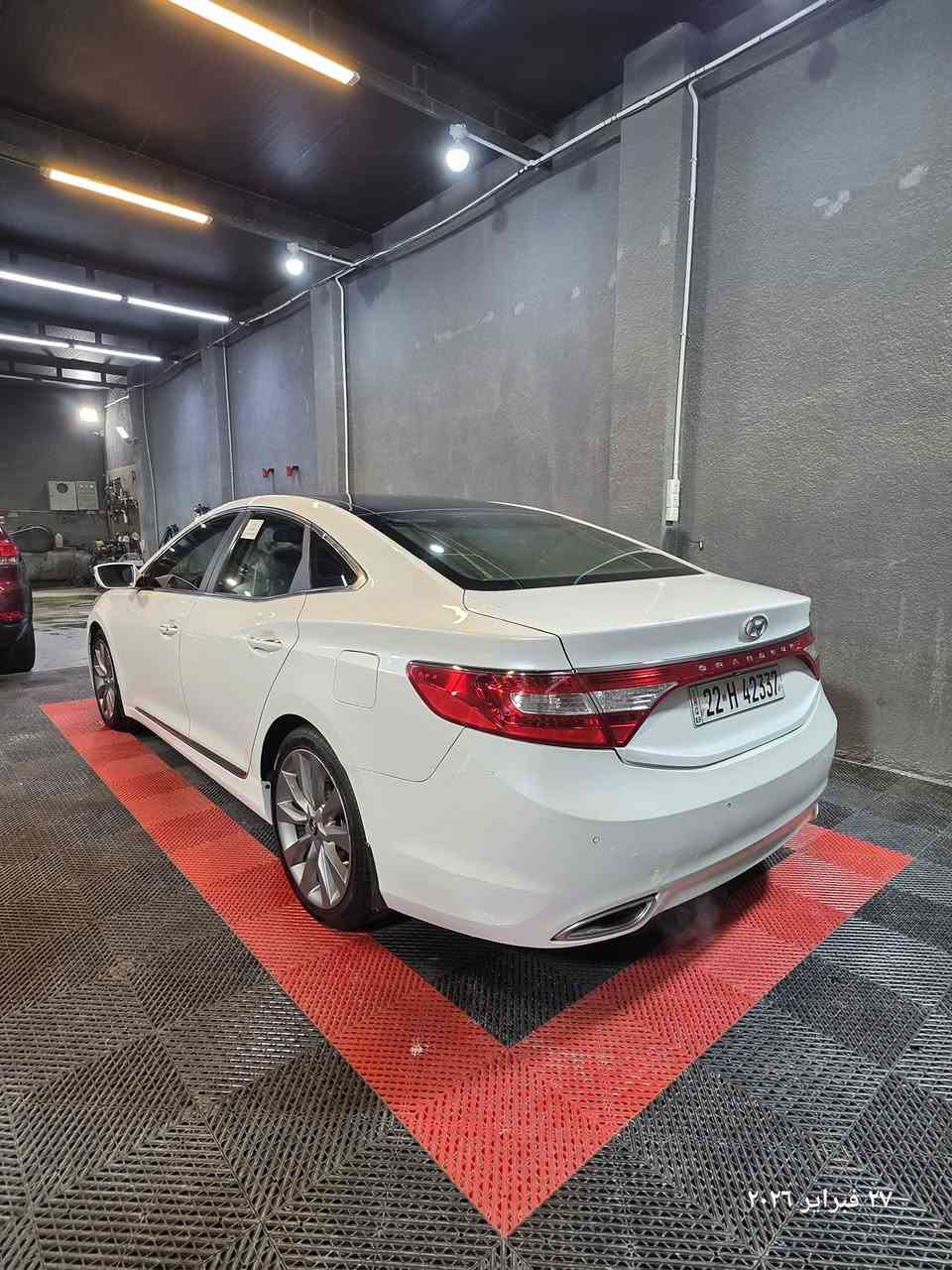 نوع السيارة / ازيرا  /V 6/
مديل / 2014
الون / ابيض 
مري شفط/ برده  جانبيه /برده خلفيه /تحكم كشنات كهرباء  / هاند  بريك. كهرباء /  //
  /AUTO HOLD
الرادار الامامي وخلفي /مانع  انزلاق /
زراق لايت / بانورما /
تشغيل بصمه/
لايت زنون 
***********
***********
السعر 145
