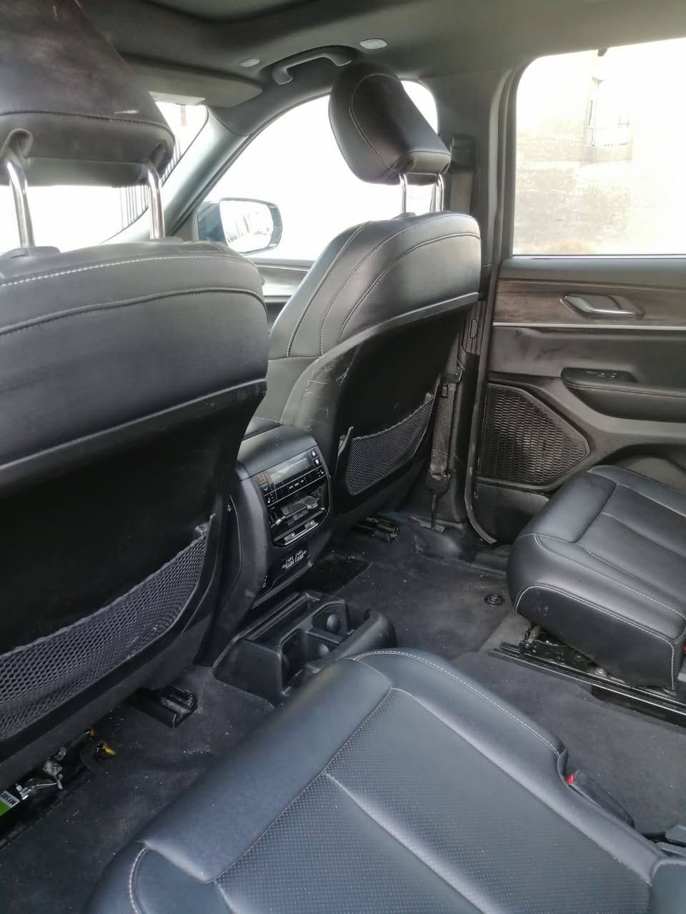 السلام عليكم للبيع جيب لمتد ٢٤رقم كمركي اربيل تبديل بابين الصفحة اليمنى جاهزة للاستفسار اتصال ***********
