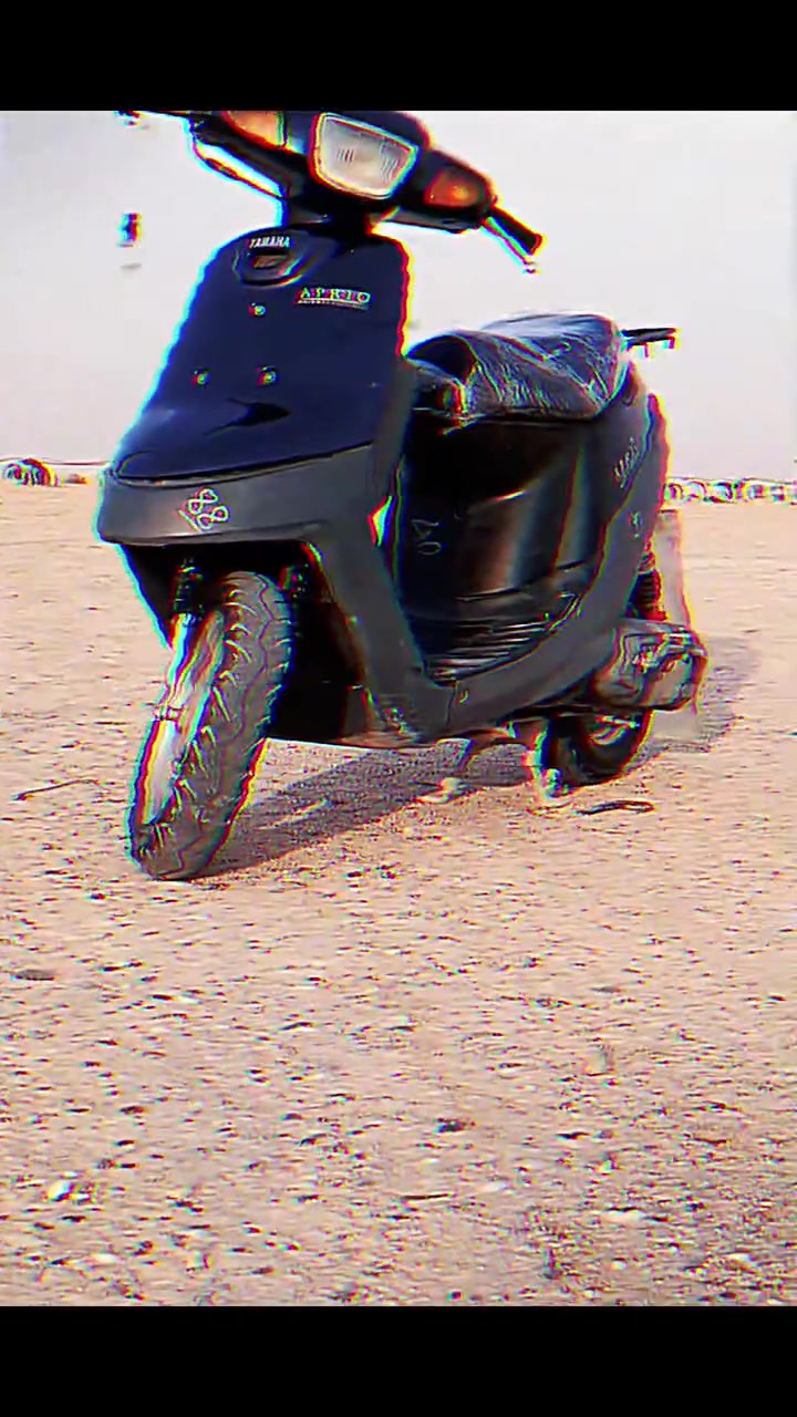 سلام عليكم دراجه منقولي للبيع دراجه نضيفه مكينتها محد واصلها  سعر 300 و بيها مجال مكاني البصرة خور الزبير *********** واتساب فقط
