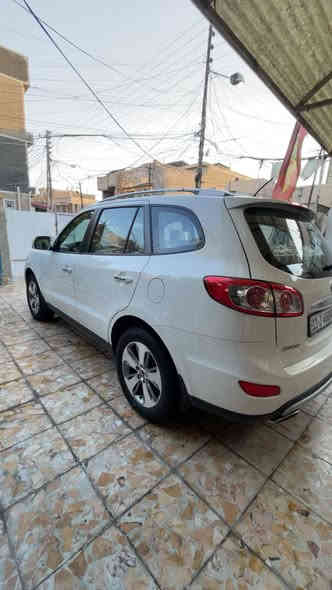 السلام عليكم 
سنتافي 12 فول 1_1 خليجي بحاله الوكاله 

فتحه 

بصمه أبواب تشغيل 

6 سلندر. 

7 راكب 

كامره وحساس 

فور ويل 

سياره جديده جداً مال جناي تخم تاير تراي زيرو 

بدون صبغ عده تكيل بلجاملغ الامام والخلفي ع كد اصبع 

كير محرك مكفول 

تحويل مباشر رقم وسنويه جديد 

0774050 4304 

مكان بغداد بس شراي ياخابر
