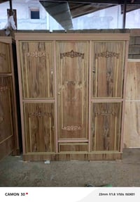 شغل حسب الطلب • سرير خشب • محمل ملابس