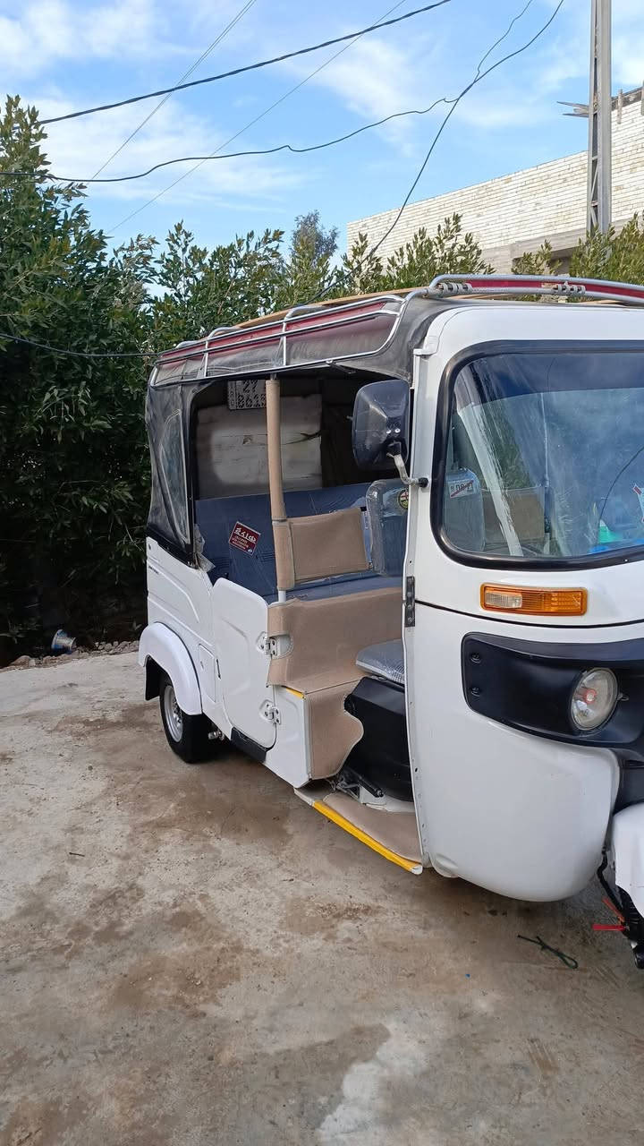 سلام عليكم تكتك للبيع موديل 22شهر 5 رقم وسنويه تحويل ثاني يوم مكفوله كفاله عامه  مكينه شركه تكتك جديده تخم تاير دوشمه جديده مسجل جاهزه اخر حبايه مكاني واسط نعمانيه السعر 8500 وبيه مجال للطيبين 
***********
