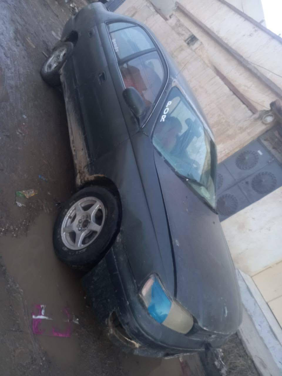 السلام عليكم
سيارة فرخ بطه للبيع مسجله فحص بغداد

راعيهه بالشرگاط السعر 18 وبيها مجال

***********
