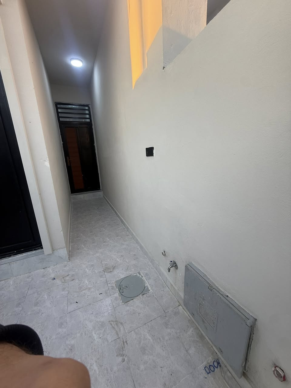 السلام عليكم
مشتملات عدد 2 للبيع
مساحة الواحد 100م طابقين
عرض 5 نزال 20
الطابق الاول-استقبال-مطبخ -غرفة نوم-صالة-صحيات
الطابق الثاني غرفة وصالة صحيات
كامل خدمات ماء كهرباء تبليط شارع عرض 10 م
سند 25
العنوان ديالى -بعقوبة -تقاطع القدس دور الزراعة بداية الثالثة 
السعر الواحد 72 وبي مجال
للاستفسار مراجعة مكتب جبل النور أو الاتصال
***********
