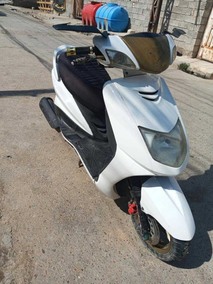 دراجه سكنس  نثيه اللبيع  
مزوده رياضي  مكينه ما مفتوحه اوراقه كامله
سعر 750 وبيه مجال
***********
