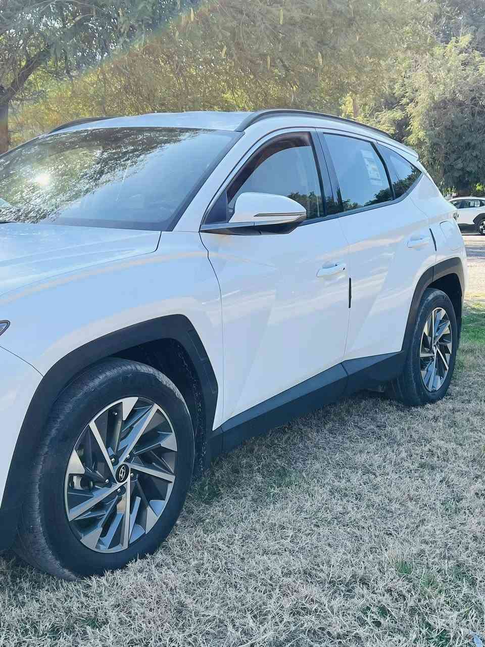 السلام عليكم …

توسان خليجي موديل ٢٣ مكفوله كفاله عامه على وضع الشركه 
 فول مواصفات عدا البنوراما 

المكان بغداد الاتصال ***********
