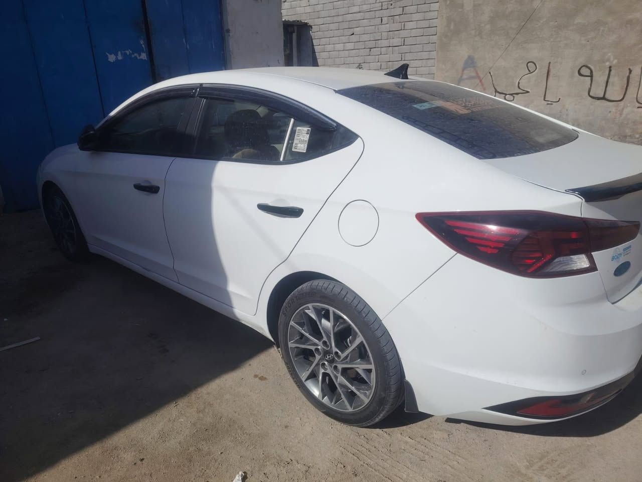 السلام عليكم إلنترا موديل 2020 خليجي مكينه 2000دوش السياره كفاله عامه من الصبغ بيها مكانات بارد ماشيه ١١٠ السياره كفاله كير مكينه حدايده هستوه مسويها كلها تبريد ثلج الكاعيه مغلقه جلد والكشنات غرفته حلوه  العنوان بصره كرمه علي الاتصال ***********
