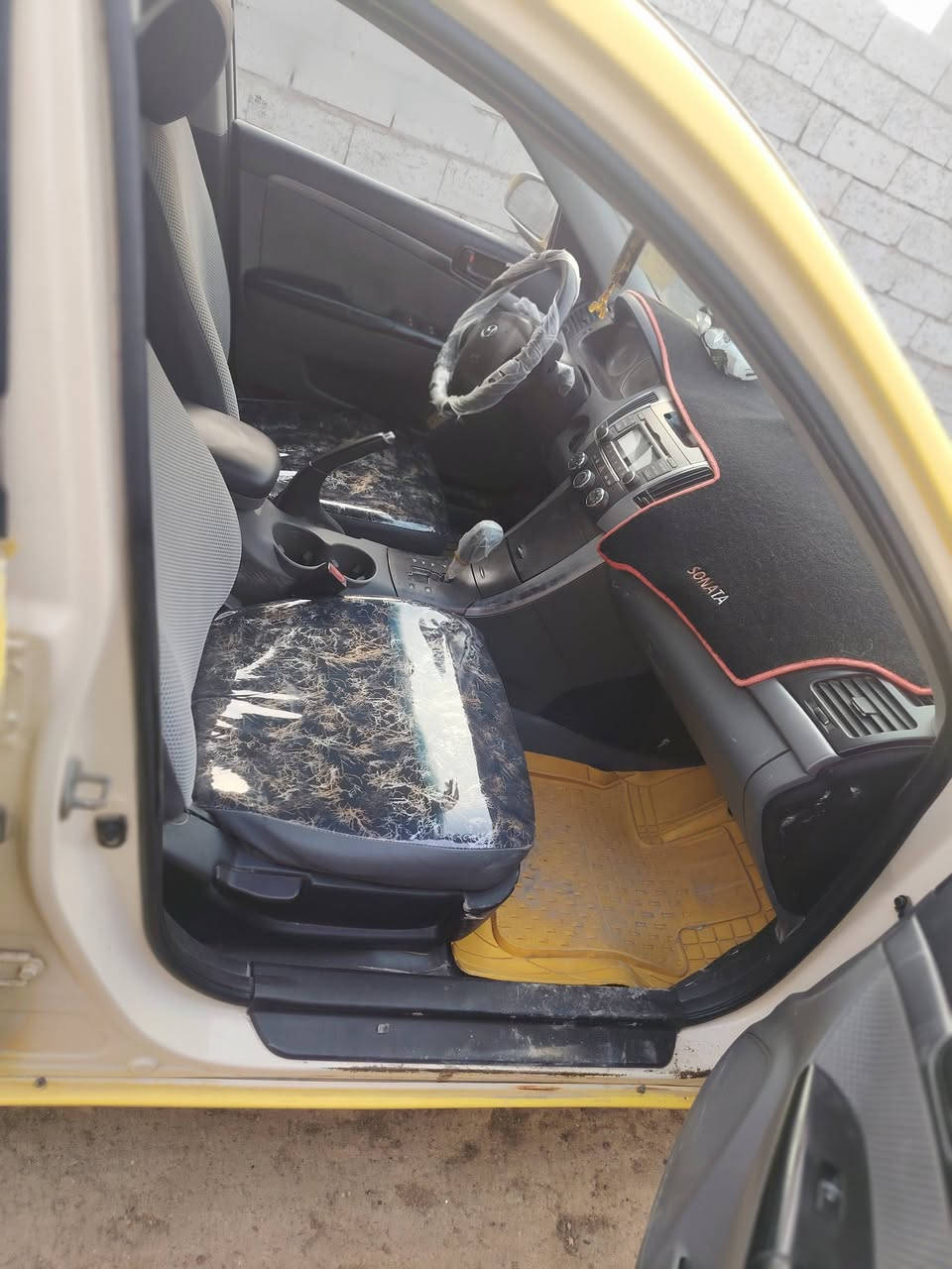 سلام عليكم سوناته للبيع موديل 2010خليجي تكسي مطار  خطين بانزين قاز  مكفوله ماعده جاملق  رقم الجديد الدولي كربلاء،  مكاني الديوانيه ناحيه الشافعيه مكينه2400 توني،بسمي سنويه 2030 السعر 103 وبيهى مجال مكلف بلنشر ***********    ***********
