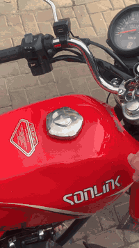 شاينك للبيع 
موديل 2025 
الدراجه ماشية 9 الاف 
دراجة جديدة سعرها 750 الف 
***********
