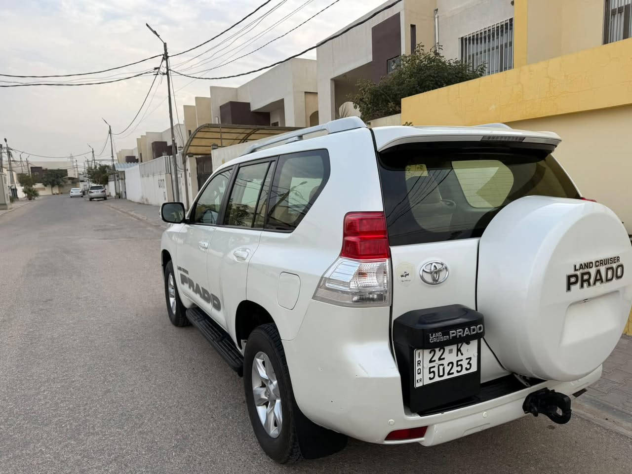 برادو ٢٠١٣ كفالة عامة بأسمي أربيل هزة جديدة 
دبل تانكي 
٦ سلندر 
فتحة
حساس خلفي 
ماشية ١٤٠ الف 
مكان السيارة النجف الأشرف -مجمع الأميرات 
تفاصيل اكثر الاتصال على الرقم ***********
