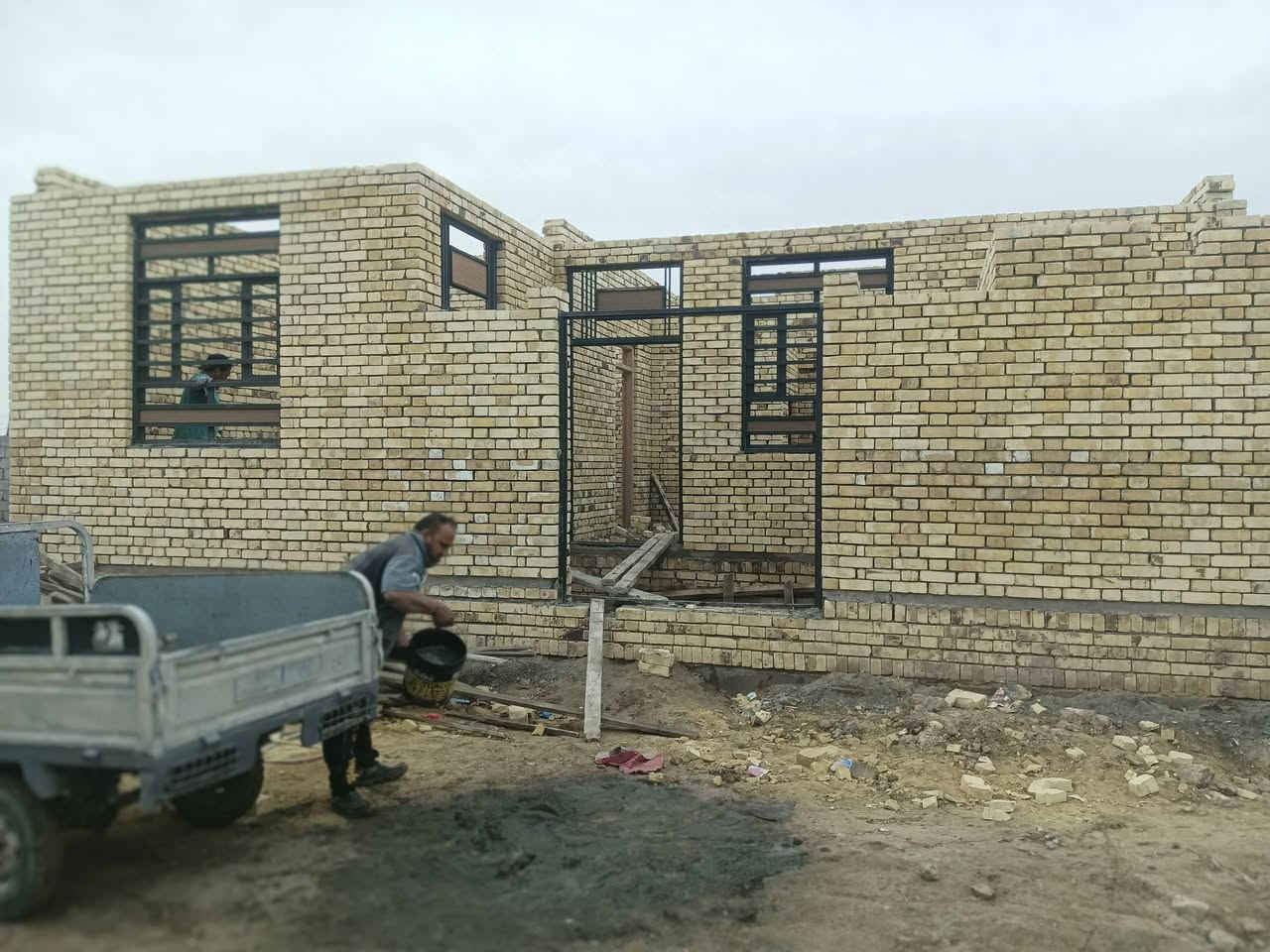 خلفه بناا متفرغ اشتغل علئ الدبل ومگطوعه هذا شغلي وهذا رقمي ***********
