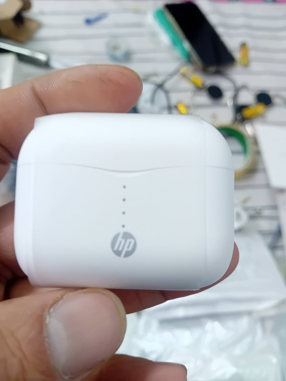 السلام عليكم،،، 
ايربود hp ,الاصلي درجة اولى
على اول تم 30 وتوصيل مجاني،،
@إشارة


**إذا كنت صاحب هذا الإعلان وتريد حذفه لأي سبب، رجاءا أرسل رسالة إلى الدعم الفني**