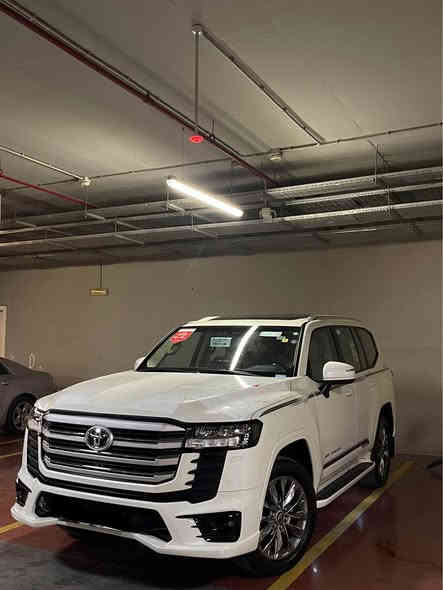 🟪 📩 ‏
‏TOYOTA Land cruiser 2023 Limetd  
‏36,000 KM📦
🔻ارخص سعر بكل العراق
  GX.R  ليمتدد

‏‎سنة الصنع: 2023
‏‎ضمان شركة SAS
كل غراض بلادي موجود
٥ كاميرا 
ماشييه36 الف  كم 
‏‎المواصفات :
- محرك 6 سلندر 4.0L 
‏‎- فتحة سقف ( سلايد ) 
-٣ شاشات 
- شاشات ترفيه خلفية
‏‎- مقاعد جلد 
‏‎- مقاعد كهربائية 
- مقاعد امامية تبريد 
- ⁠تبريد وتدفئة امامي خلفي 
‏‎- بصمة الابواب 
‏‎- صندوق كهربائي
‏‎- مصابيح LED و زينون
-7 راكب 
-شحن واير ليس 
-حساس امامي خلفي 
‏‎- حجم العجلات 20 inch 
مكفول كفاله عام كلشي مابيها بل باكيت

مكفولة كفالة عامة من الدعامية إلى الدعامية
‏‎ بدون صبخ .بدون بارد  ،بدون رصعات ،بدون حتى شخط
‏‎دعاميات هم بدون صبغ ،رمل مابي ،  ..بقية كلها بشرط

محرك كير بشرط مامفتوح
‏‎سيارة حيل نظيفة كلشي عل بلاد لوك
‎‏‎باسمي السنوية بشرط تحويل و خرامة 
‏‎سيارة مابيـها دينار مصرف كامل من كل نواحي
رقم شيمالي 

نفس يوم /تحويل و وكالة حاظر 
مكاني داخل سليمانية
***********
***********
السعر 710  $ السليمانية
