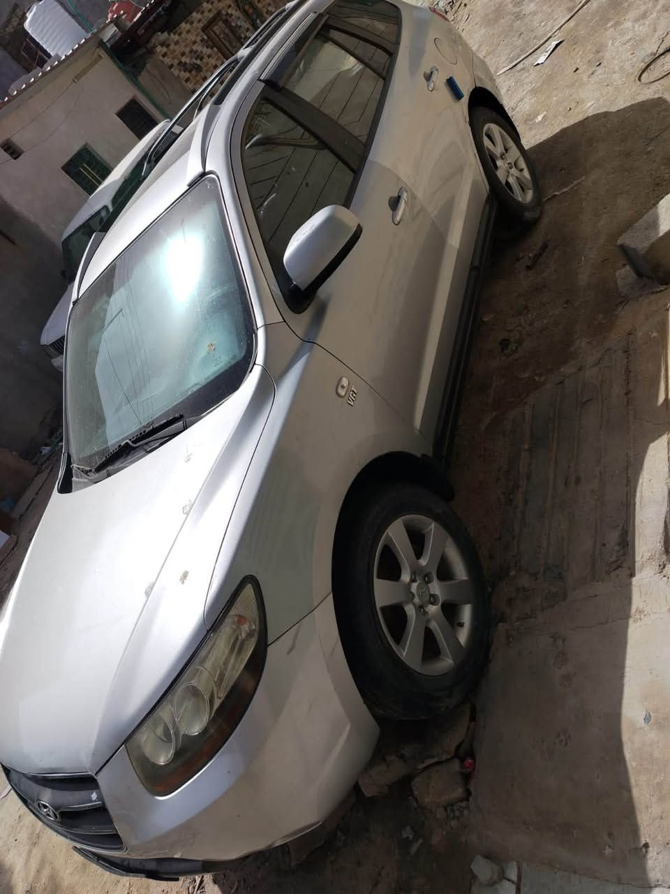 سنتافي مديل ٢٠١٠   ٧ راكب گاز ٤ اسلندر گصة جنطة شغل درجه اولئ متومه رقم سنوية اربيل انكليزي طبق الأصل سيارة جاهزة فتحة شاشة كبيره أندرويد كامرة خلفية كير محرك تبريد كله تمام السعر 44$ مكان السيارة بصرة *********** متوفر وات ساب
