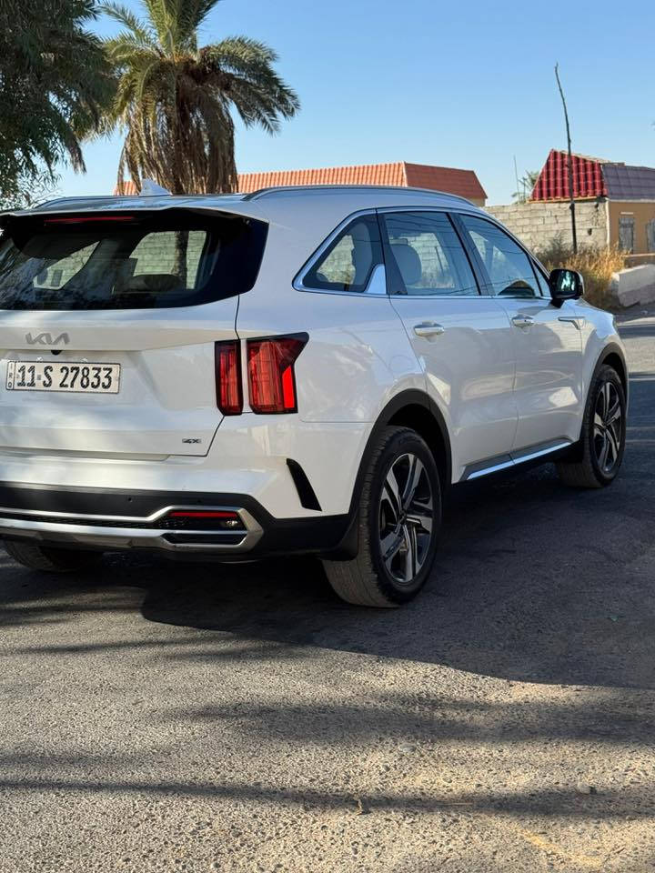 سورنتو 2023
خليجي   
محرك ستة سلندر 3500 
فئة السيارة 4x فول واحد على واحد  
والسيارة مكفولة من الصبغ
 ماشيه 69.000
والسيارة استعمال نظيف جداً والسيارة رقم بغداد الجديد الإنكليزي وبأسمي

والمكان بغداد الشعله سلاميات 

وهذا رقمي ‭ ‭***********
