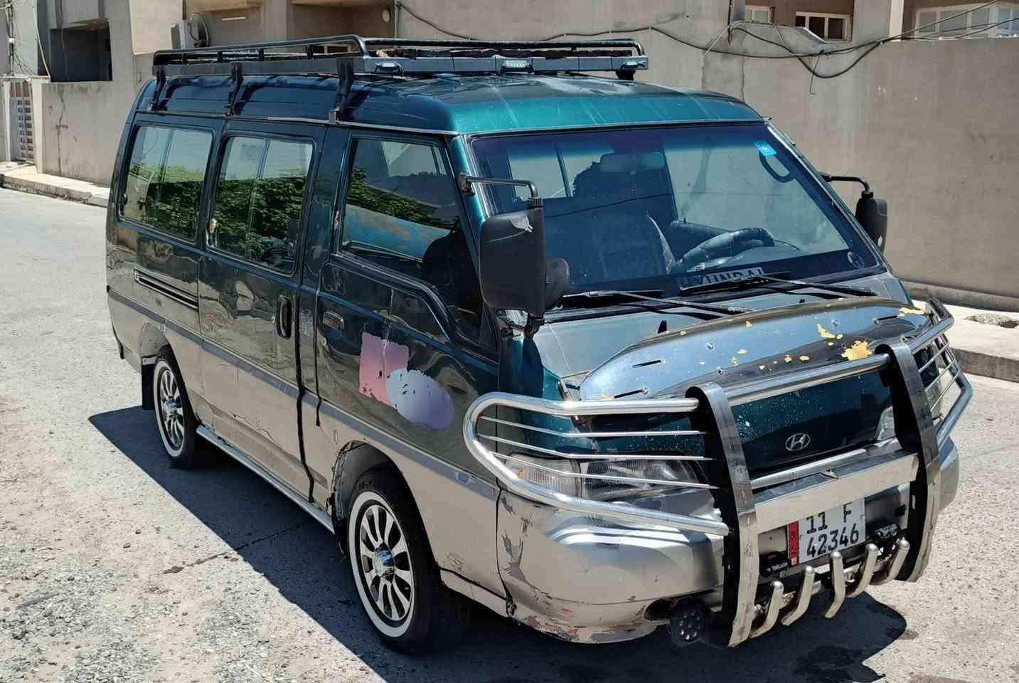 السلام عليكم
للبيع هونداي موديل 1995 رقم بغداد انكليزي 
بيها حصة كاز 
 الشرعي بالموصل شرط التحويل 
 هئية وغرامة مصفرة
المحرك بي اثر نفخ 
الاكسل والكير شرط النظافة 
جامات الامامية كهرب
تدفئة شغالة
الداخل نظيف + ارضية وكشنات مغلفة 
السعر 55 $
للتواصل والاستفسار  ***********
