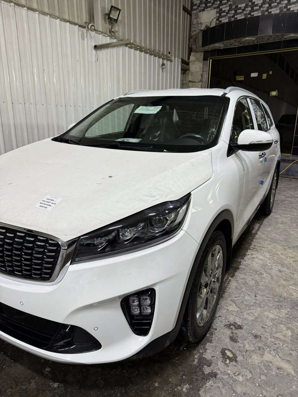 اسلام عليكم كيا سورنتو موديل ٢٠٢٠ سيارة بوضع الزيرو ماشيه ٢٦ الف مكفوله كفاله عامه من كلشي بعده نايلون فابلون شركه عليه ضمان شركت الدوليه مواصفات سيارة محرك ٦ سلندر كير ٨ نمر بصمه كراسي كهرباء شاحن موبايل باب الخلفي كهرباء بردات سبعة راكب حساس مامي خلفي شاشة صليه اريل جيبيس مرايات ترحيب سيارة اشكد ما تتوقع جديده بعدها غراضه كلها ما مستخدمه سبير ما نازل مكان سيارة بغداد هاتف *********** اخوان غير متواجد على المراسلات
