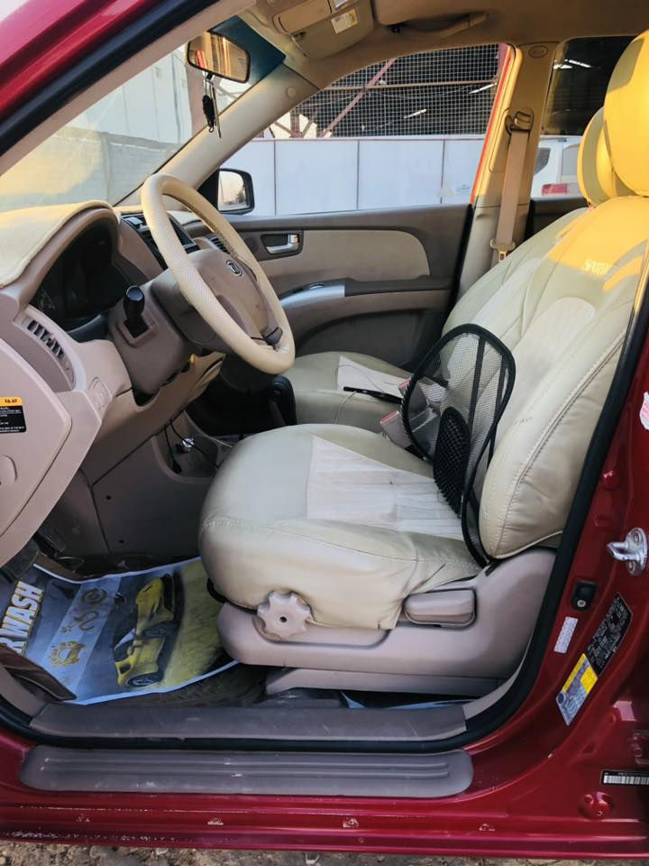 السلام عليكم 
كيه سبورتج 2009
6 سلندر فور ويل (4)
امريكي السياره كفاله عامة 
الضرر الجاملق الامامي من جهة السايق 
السياره نضافه 99‎%‎
ماشي 51 الف حقيقي  علئ شرط سبير منازل علئ وضع الشركه 
السياره كلها ليبل واحد 
المكان واسط الصويرة 
*********** 
السعر 118 وبيها مجال للشراي 
السيارة خير من الله مال جناي .
