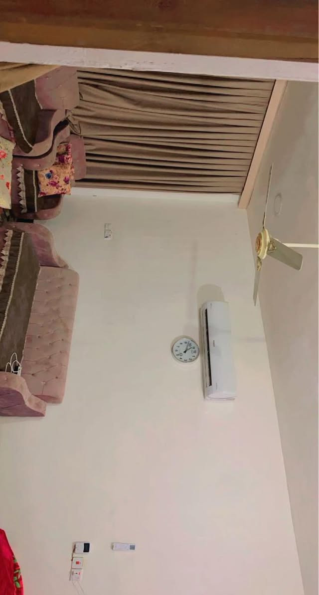 سلام عليكم بيت للبيع مع دونمين بغداد ابو غريب شيحه غريبه على مركز عكركوف قرب مزارع شاليهات عشره مناصير مساحه بيت 250 بيت سكني بي كافه الخدامات سعر بيت 70 مليون   وسعر دونم 60 مليون
للتصال ***********
