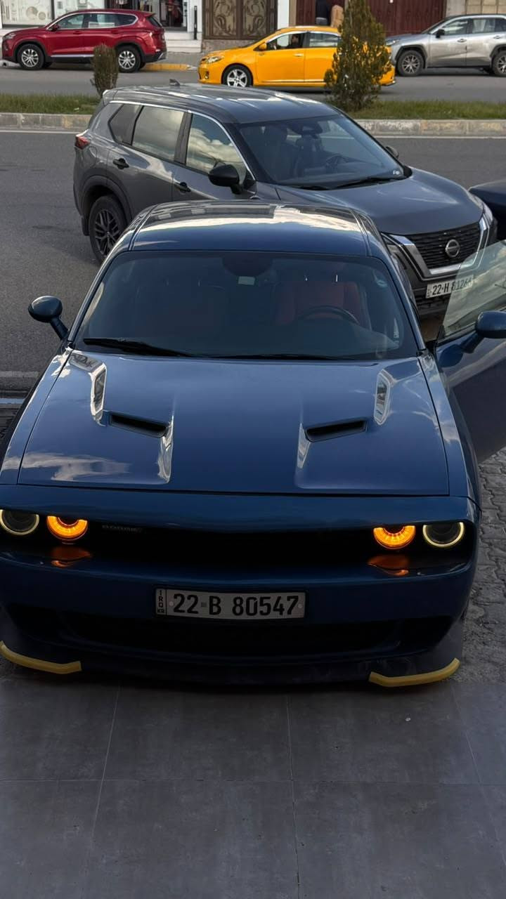السلام عليكم 

جالنجر 2021 SXT 

لون مميز چويتي 

رقم شمالي أربيل 

سنوية وهزة جديدة 

السيارة فول عدة الفتحة 

ماشية 68 كيلو 

مكينة گير اكسل كلة بالشرط 

صور الحادث موجودة بالمنشور نص جامرلغ السايق بدون دواخل شرط 

الباقي كفالة 

صدر وتايرات جدد 

السيارة جاهزة بدون اي مصرف 

مكان السيارة كركوك 

السعر 177 

الشراي يتصل *********** كركوك, العراق
