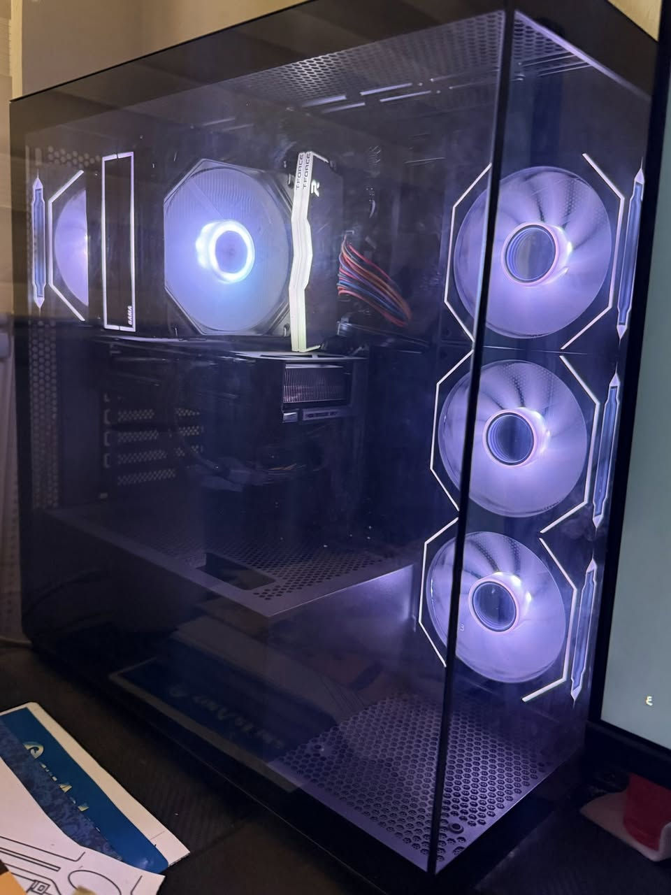 Pc داخل الضمان 

المواصفات
intel Ci5 14400F : المعالج
B760M-R ASUS : المذربورد
4070SUPER ASUS 12GB : كارت الشاشة
T.Force 16GB 3600HZ RGB : الرامات
M.2 1TB LEXAR : التخزين
KAGOOD SAMA : التبريد
750W BRONZE : البور سبلاي
SAMA SVO1 : الكيس
+
كيبورد وماوس tiger
fantech ماوس باد
استخدام قليل
جميع الكراتين موجودة
علماً ان كرت الشاشة والمذر بورد داخل الضمان باقي على الضمان اكثر من سنة تقريباً السعر بي مجال
 
السعر : مليونين واربعمية 2400
راسلني خاص وبيك خير وتدلل


**إذا كنت صاحب هذا الإعلان وتريد حذفه لأي سبب، رجاءا أرسل رسالة إلى الدعم الفني**