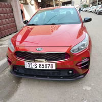 عندي كيا فورتي مواصفات gt line موديل 21 وارد امريكي ضربتها مثل ما موضح...