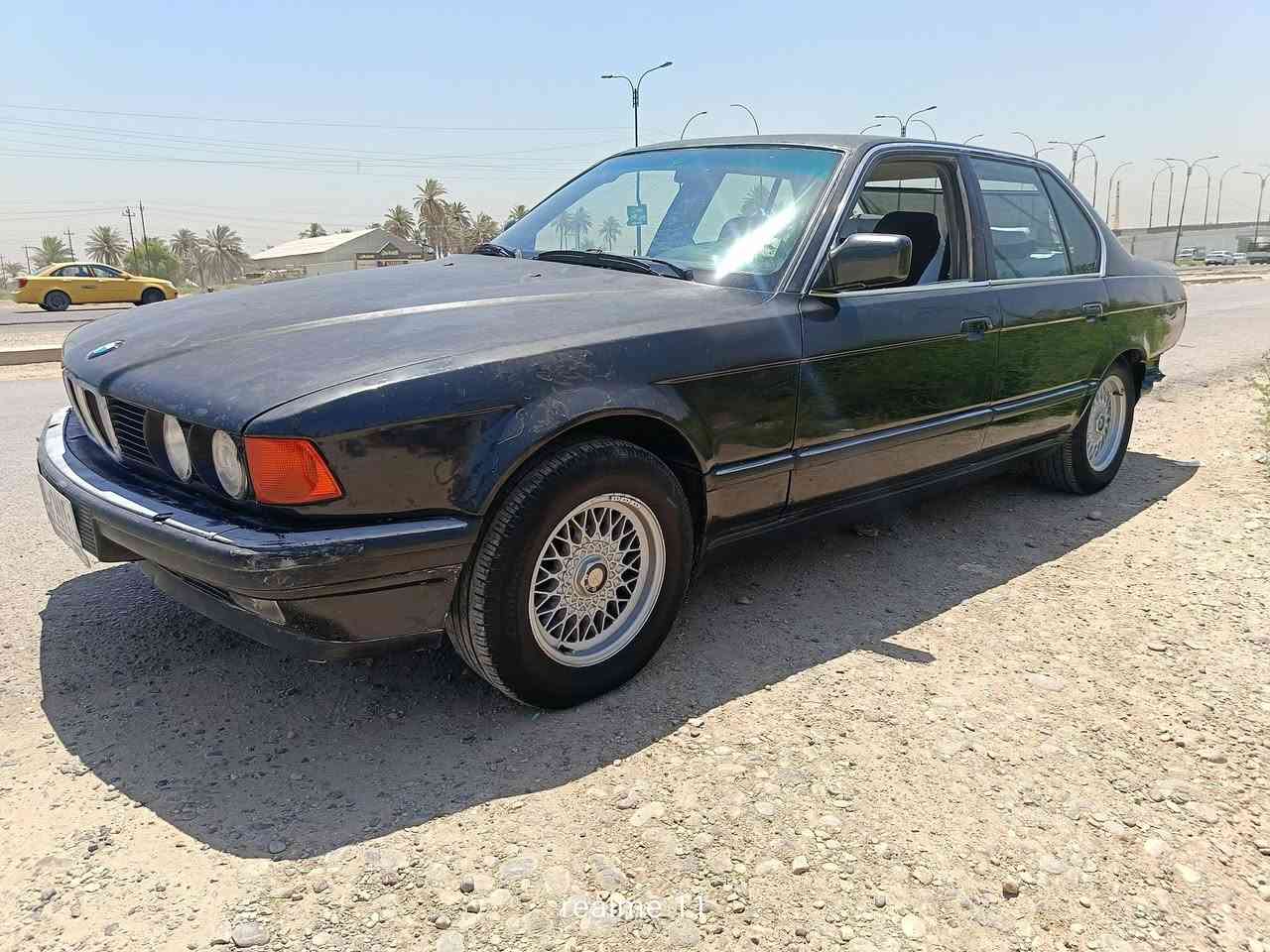 السلام عليكم للبيع او مراوس ونطي فرق 735 رقم انبار موديل 1991 كير مكينه خير من الله صدر نص عمر باتري جديد تبريد بس غاز فقط دواخل نضيفه نقص يدة باب السايق مكسوره مكاني بغداد المحمودية السعر 35 وبيها مجال بسيط ***********//*********** بي واتساب الكورك
