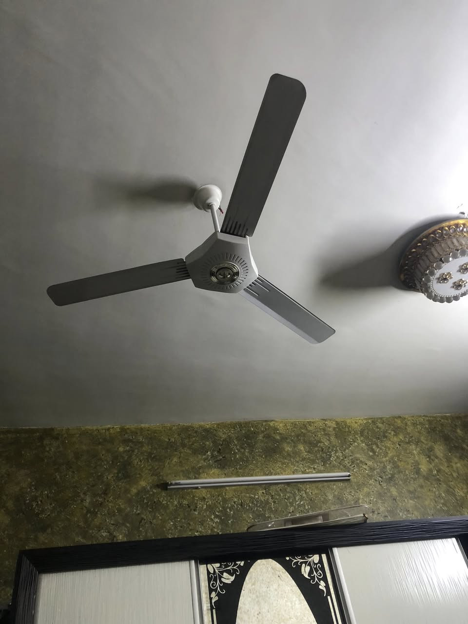 كنتور صاج  ابو ثلاثة بوب سعره ٢٥٠ وبنكة سعرها ٢٠ مكاني شهداء البياع


**إذا كنت صاحب هذا الإعلان وتريد حذفه لأي سبب، رجاءا أرسل رسالة إلى الدعم الفني**