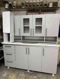 كاونتر mdf نظيف ومابي اي عيب سعره 400 الف المكان زيونه 07756565518