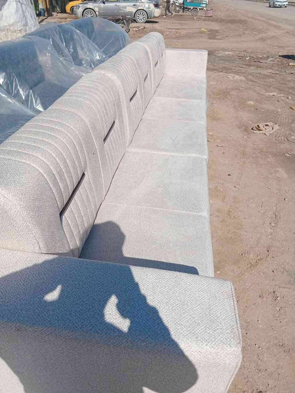 يعلن معمل ومعرض الامير عن نتاج كافت انواع التخامه والدواوين ولدينا دواوين ستندر بسعر 320الف 
ولدينا على قياس حسب طلب الزبون سعر المتر 75الف فصط 
الهاتف ***********    ***********
