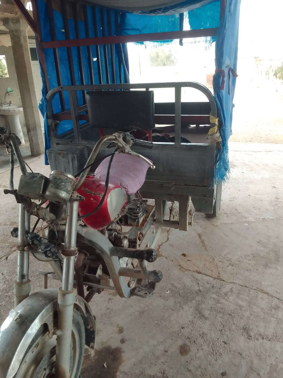 السلام عليكم ورحمه الله وبركاته اخواني الستوته للبيع السعر 625 وبي مجال شويه المكان الحويجة قريه تل علي رقم الهاتف ***********
