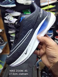 قطعه ولا اروع نايك زوم تخبل خفيفه نظافه فول القياس..45 طول القدم.29سم ...